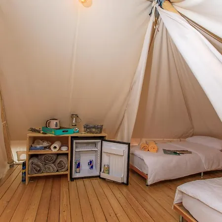 Bell Tents 3*
